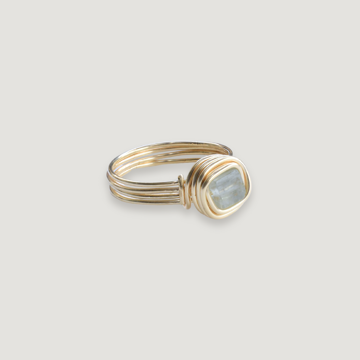 טבעת פז אקוומרין