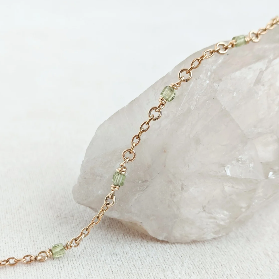 צמיד אור פרידוט