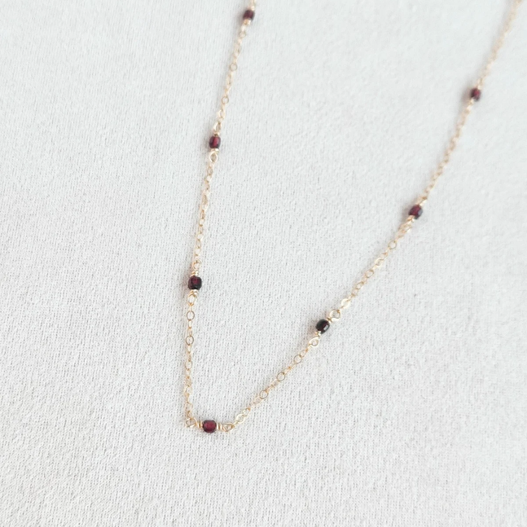 שרשרת אור גרנט אדום