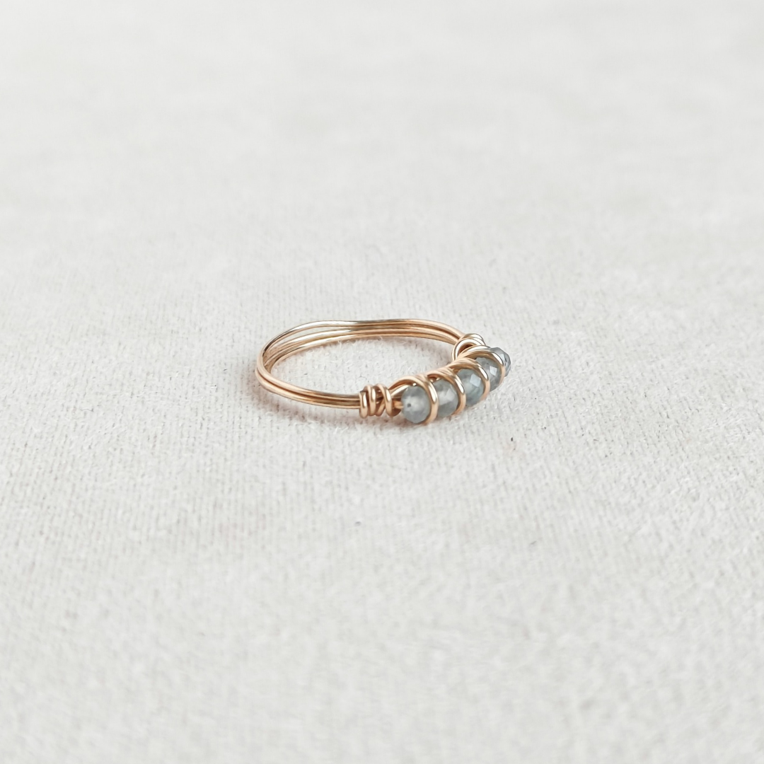 טבעת קשת אקוומרין