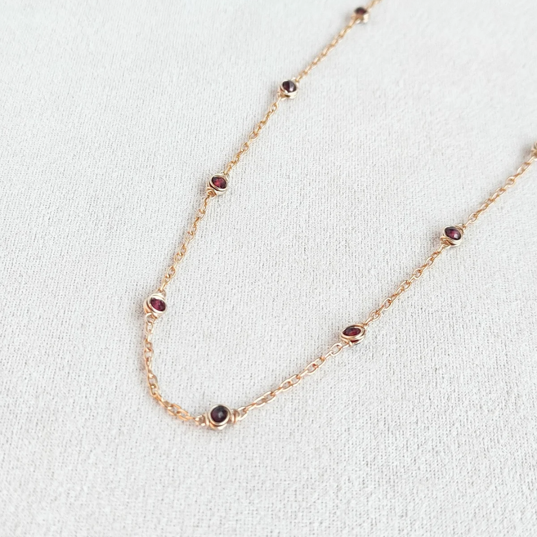 שרשרת נגה גרנט אדום