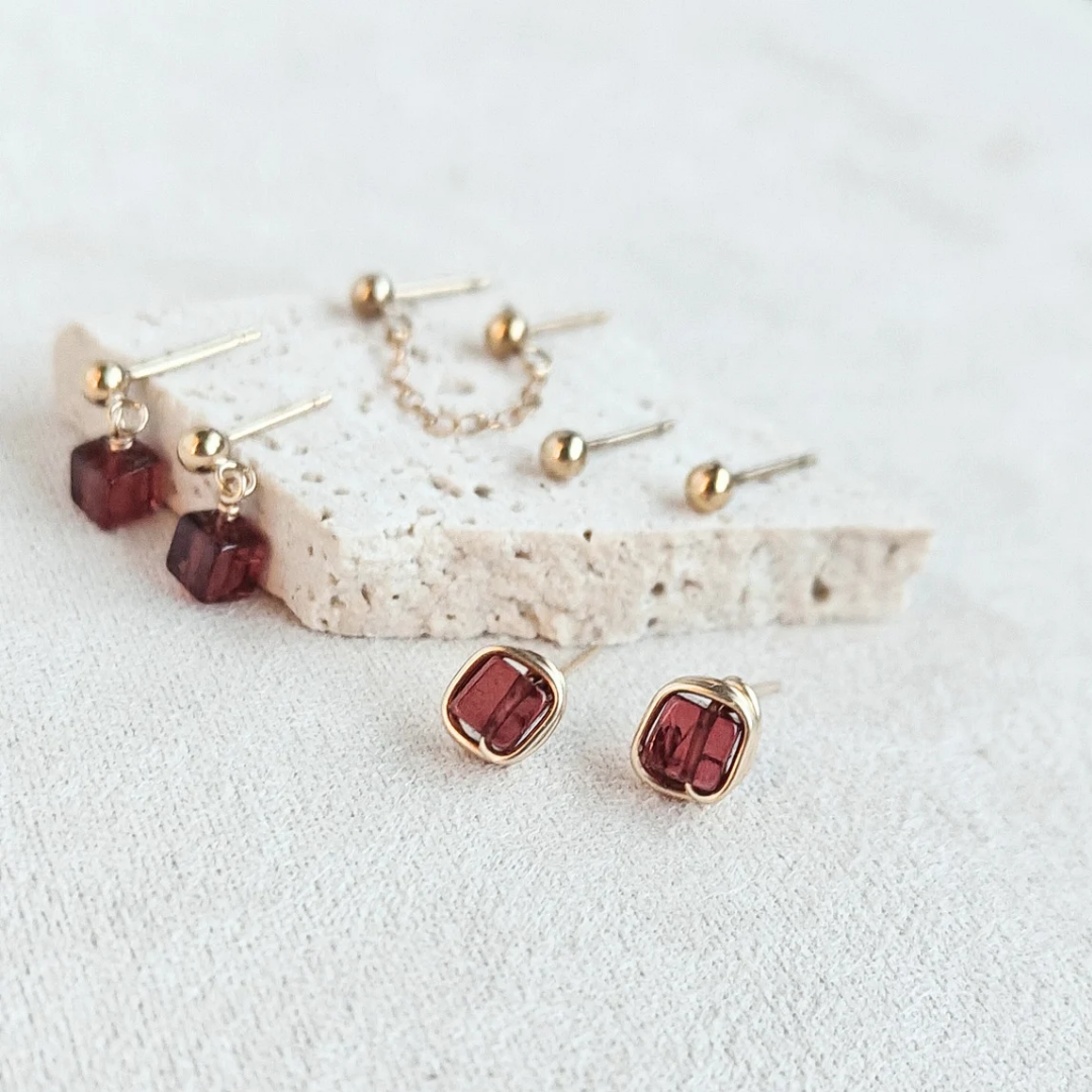 סט עגילים פז גרנט אדום