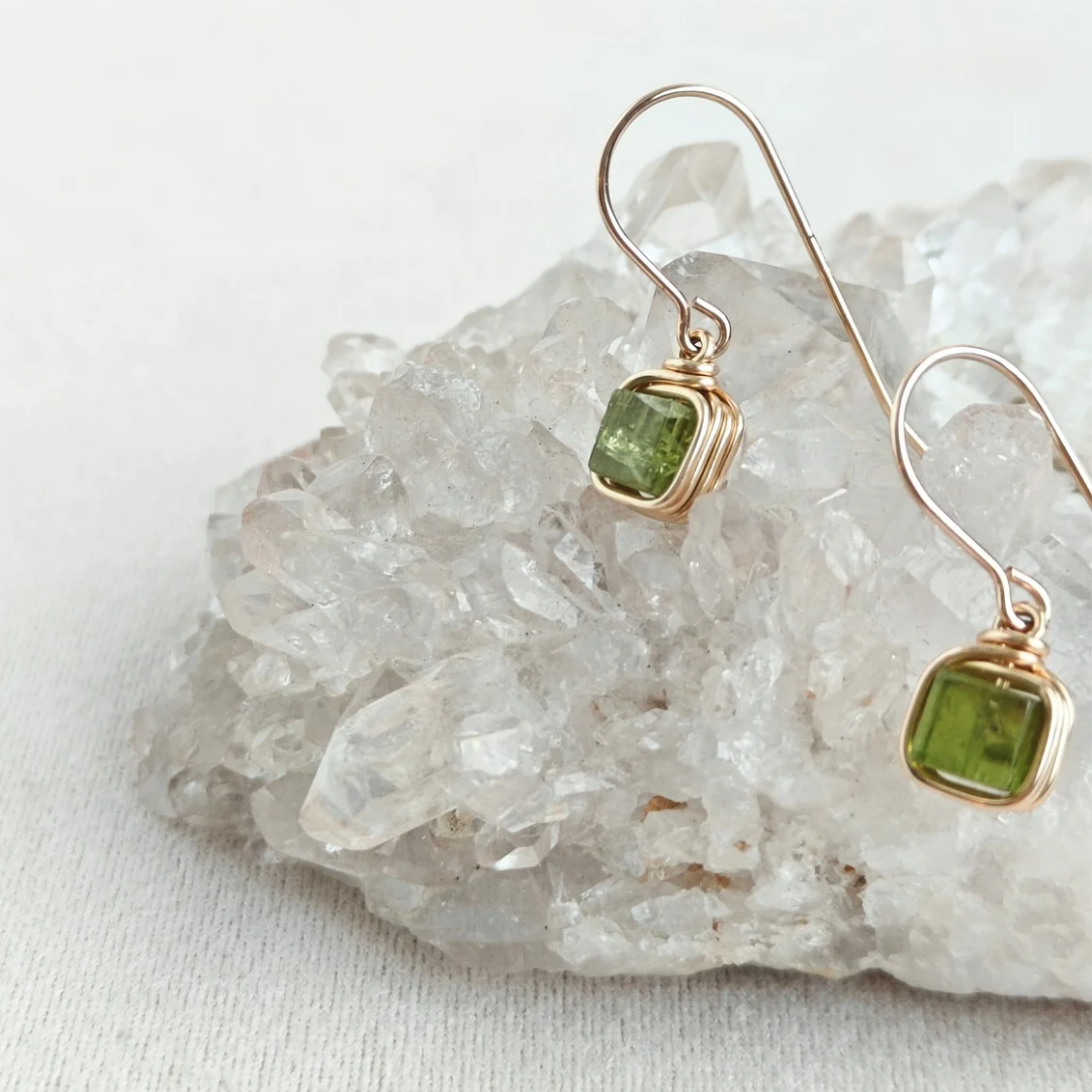 עגילים תלויים פז פרידוט