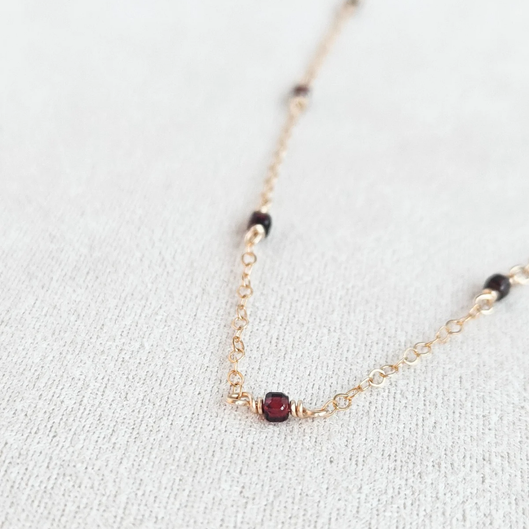 שרשרת אור גרנט אדום