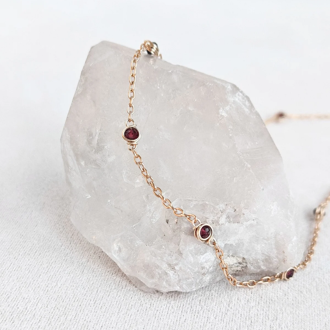 שרשרת נגה גרנט אדום