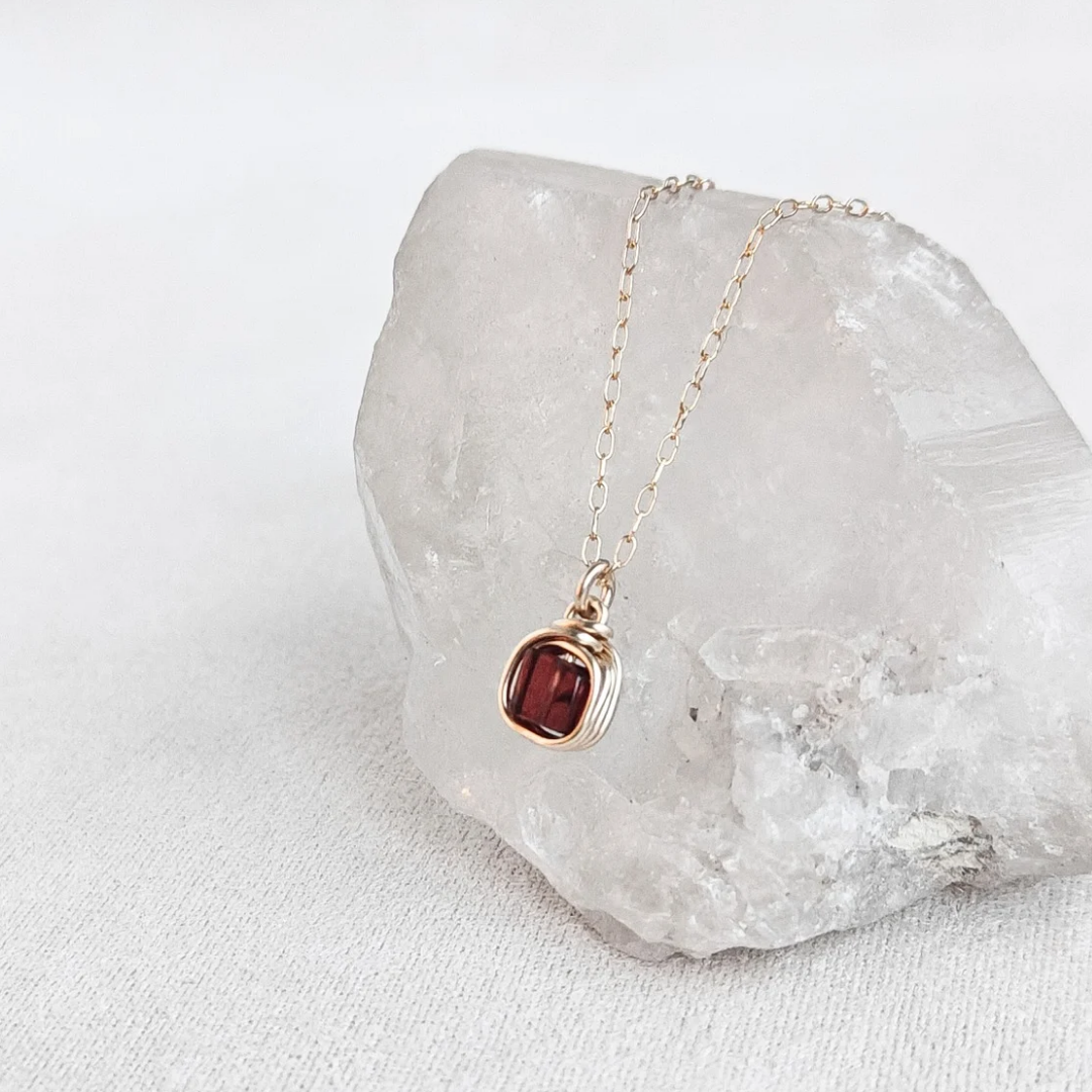 שרשרת פז גרנט אדום