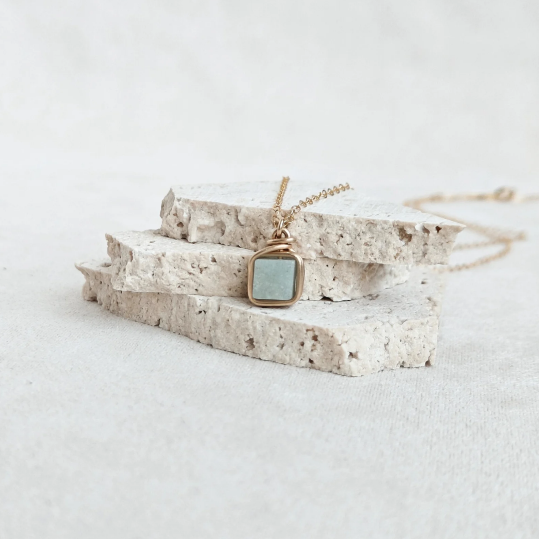 שרשרת זוהר אמזוניט