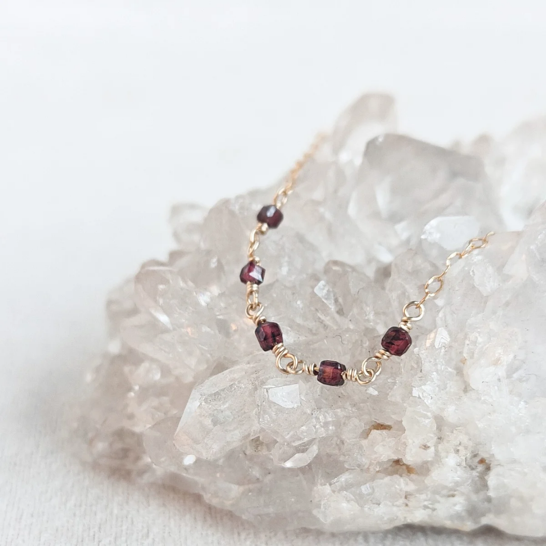 שרשרת קשת גרנט אדום