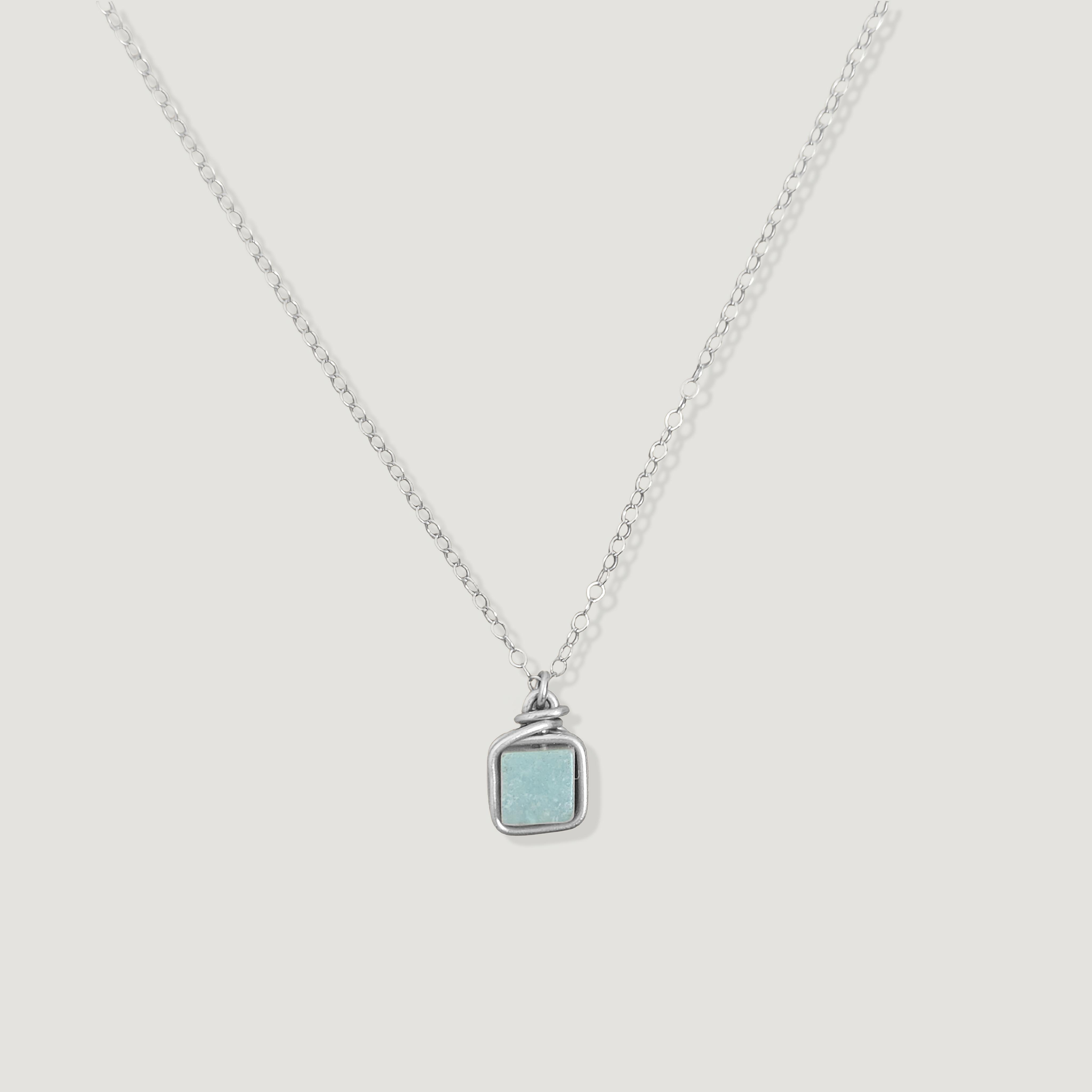 שרשרת זוהר אמזוניט