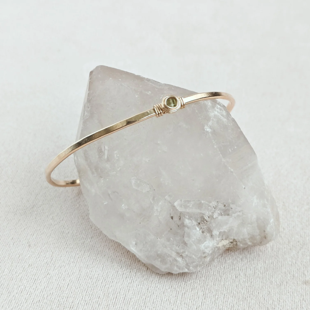 צמיד קשיח נגה פרידוט