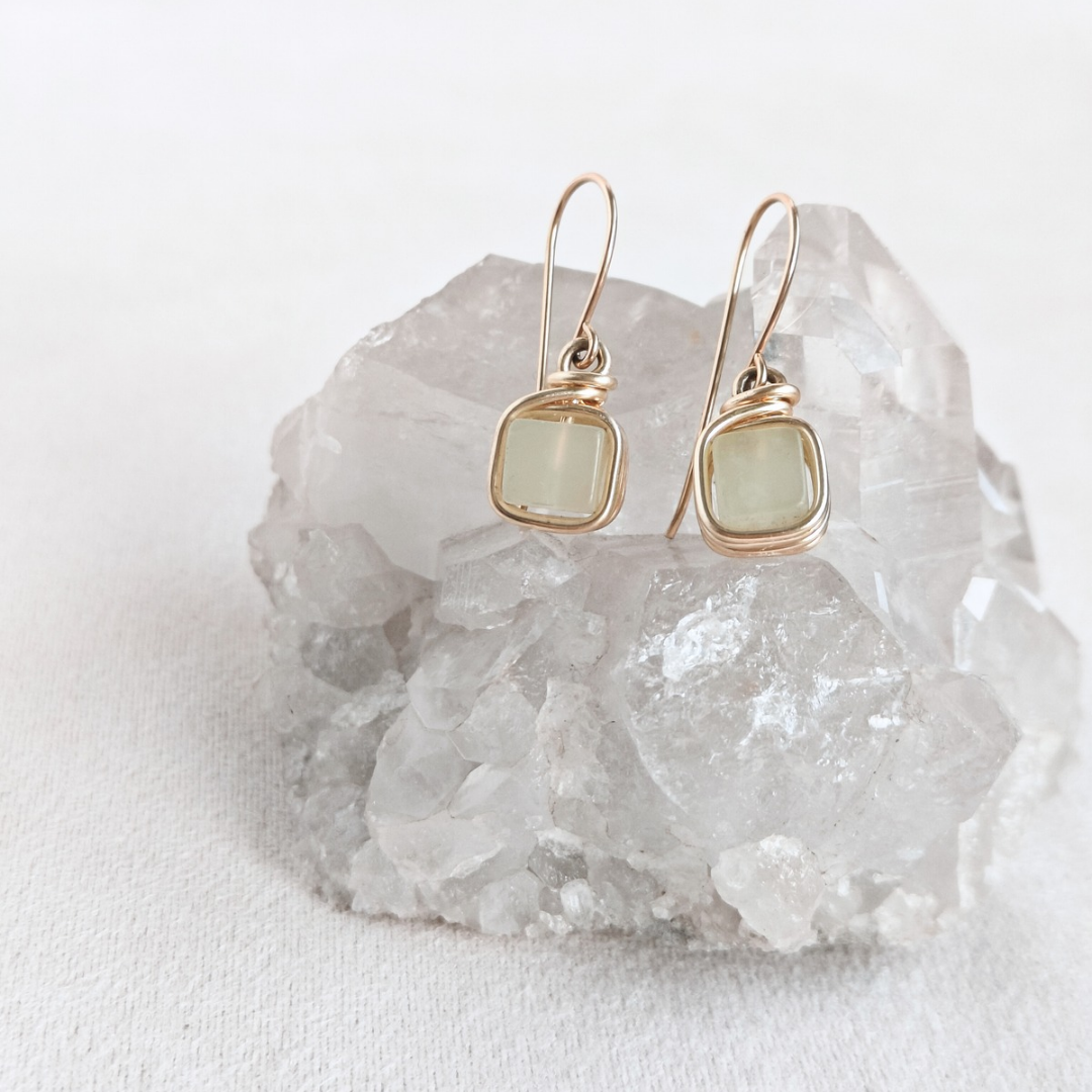 עגילים תלויים זוהר ניו ג'ייד