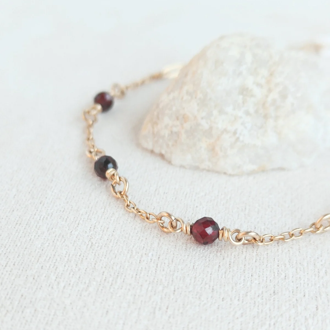 צמיד יהב גרנט אדום